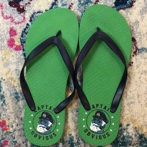 GAP flip flops Men’s size 11 Green & Blue 2 pair